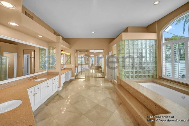 Building Photo - 20 Sierra Vista