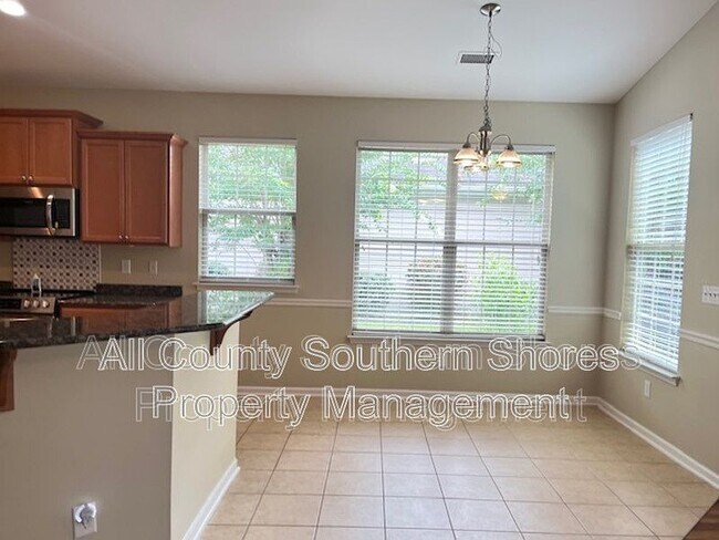 Building Photo - 1628 Fairforest Ct