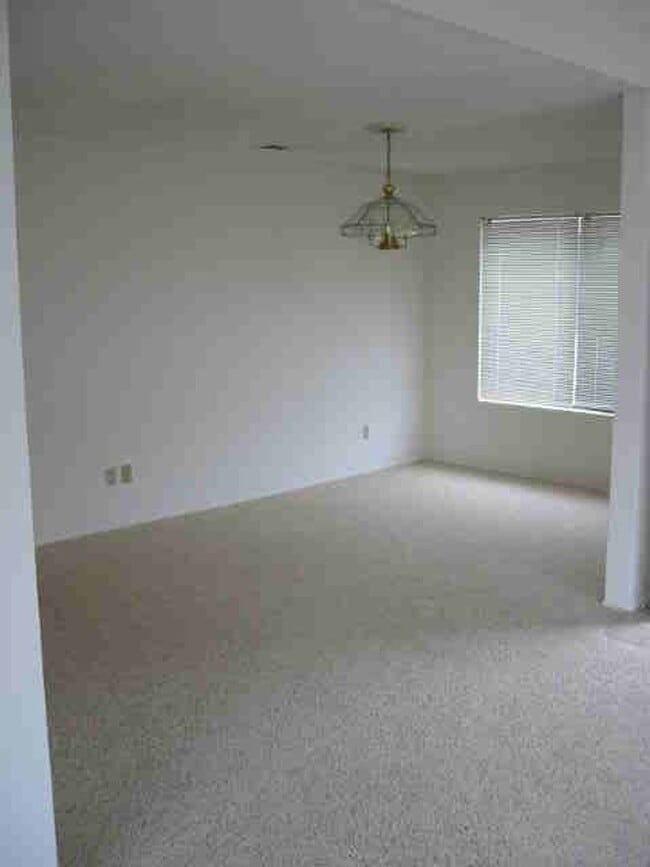 Building Photo - m390 - Lindboe