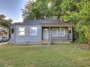 Building Photo - Cute Remodeled Bungalow in the heart of OKC!