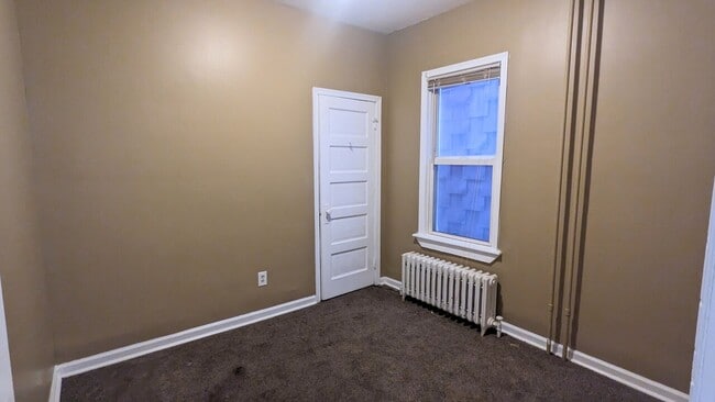 Building Photo - 395 Livingston Ave