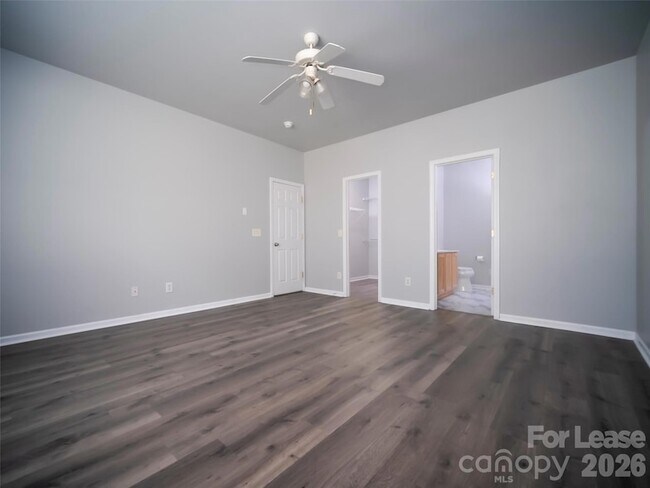 Building Photo - 1030 Boxelder Ln