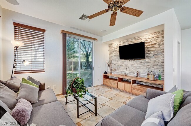 Building Photo - 10303 Wood Plank Ln