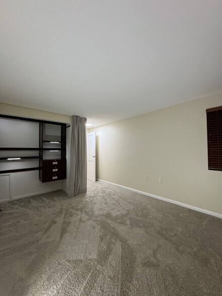 Building Photo - 44 Watertree Dr