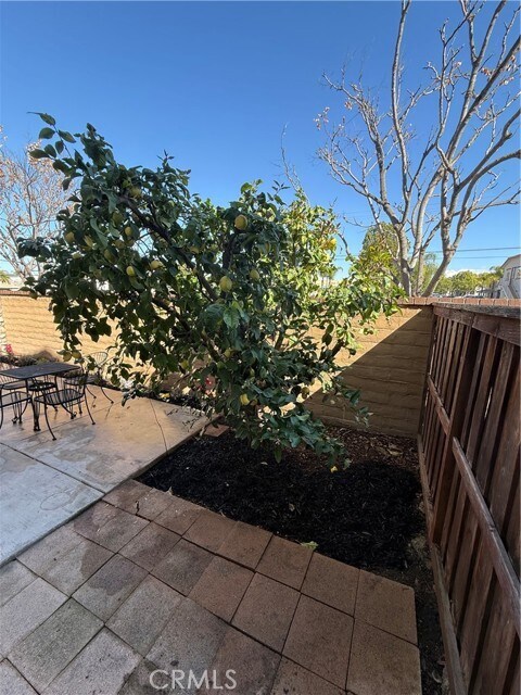 Building Photo - 25056 Driftoak St