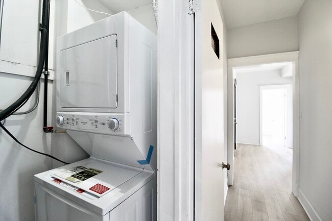 Building Photo - 3720 S Indiana Ave