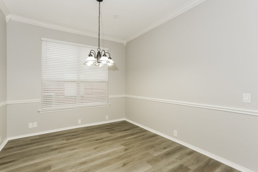 Building Photo - 8212 French Quarter Ln