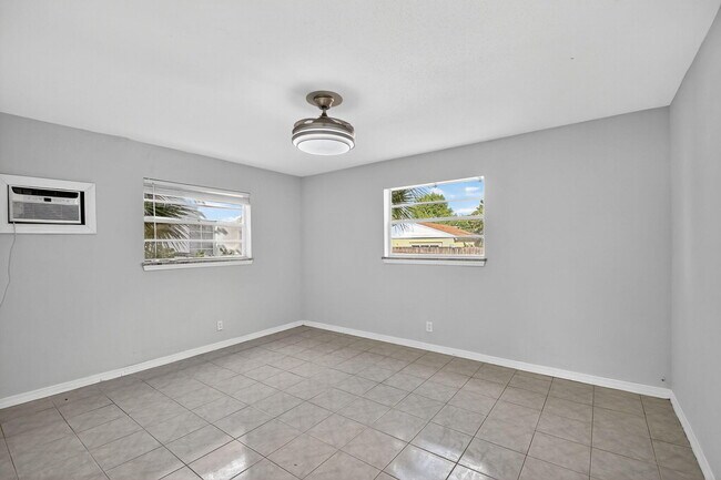 Building Photo - 216 Ocean Breeze