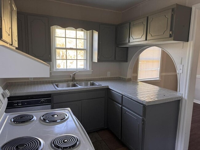 Building Photo - 2653 Foreman Cir