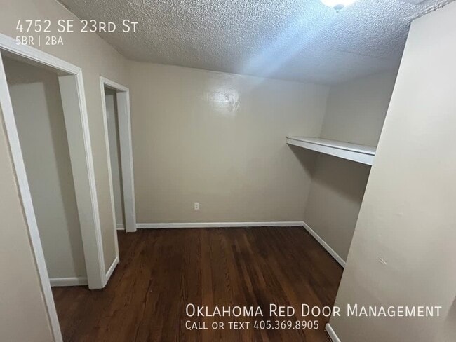 Building Photo - 4752 SE 23rd St