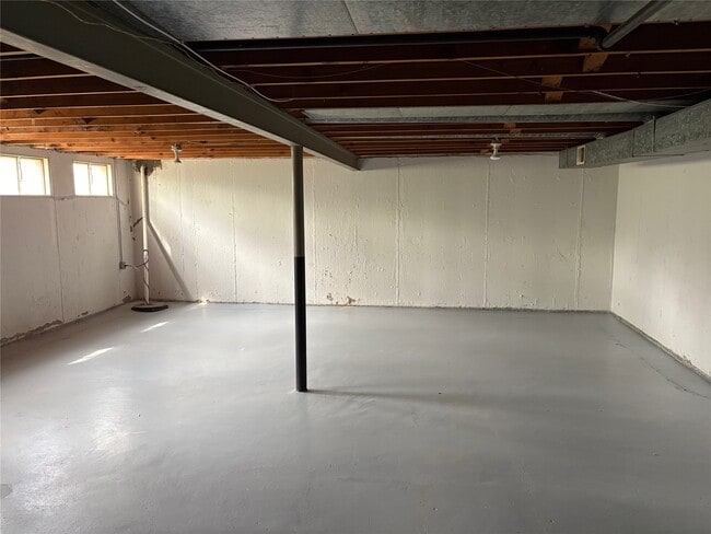 Building Photo - 2415 Chesstal St