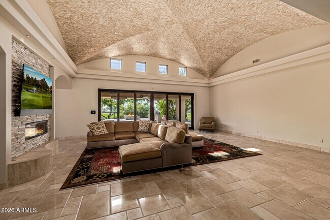 Building Photo - 8406 E Calle Buena Vista