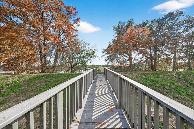 Building Photo - 29927 County Rd 25