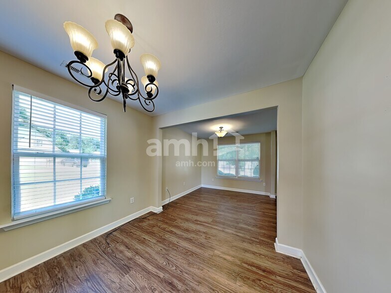 Building Photo - 271 Waxberry Ct