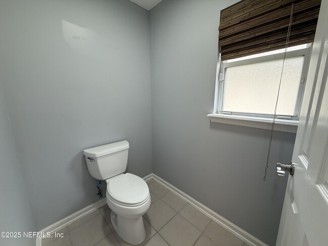 Building Photo - 1319 N Kyle Way