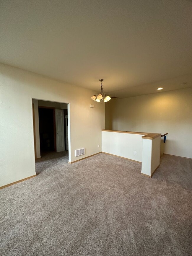 Building Photo - 2537 Evans Ct