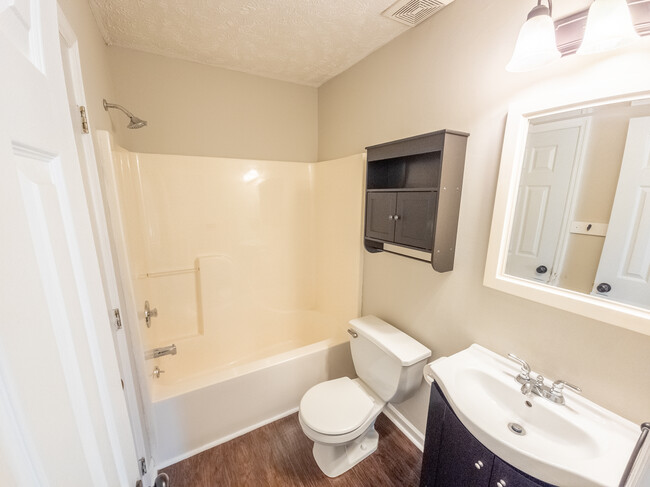 Building Photo - 2935 Chillingworth Dr