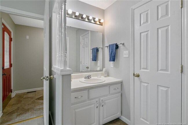 Building Photo - 3970 Loufield Dr