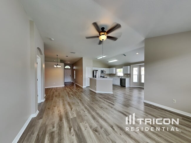 Building Photo - 12719 Standbridge Drive Riverview FL