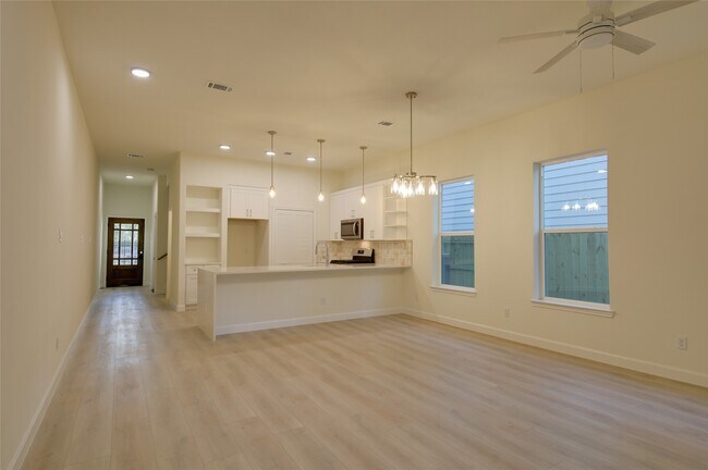 Building Photo - 957 Ringold St