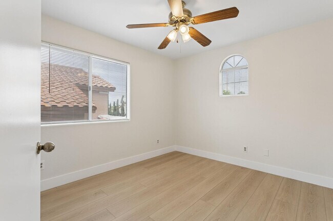 Building Photo - 17435 N 46th St