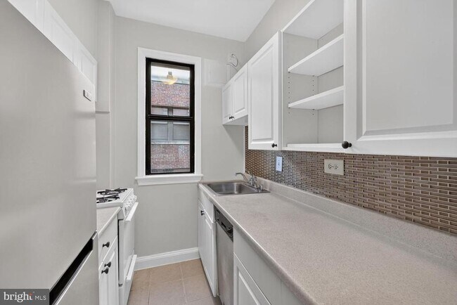 Building Photo - 2515 K St NW