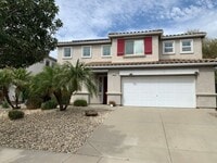 Building Photo - Beautiful 2 Story Home Ready To Be Called ...