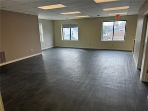 Building Photo - 4350 Culver Rd