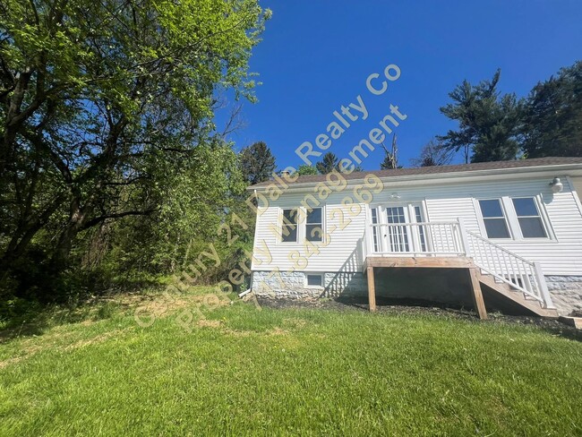 Primary Photo - 2 BR, 1 Bath Home in Eastern School District