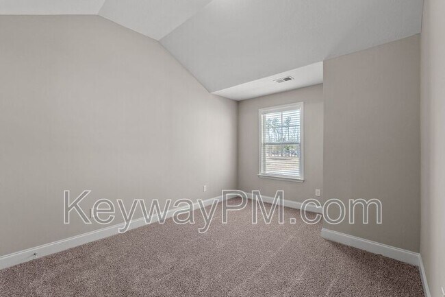 Building Photo - 2024 Denmark Ave SE