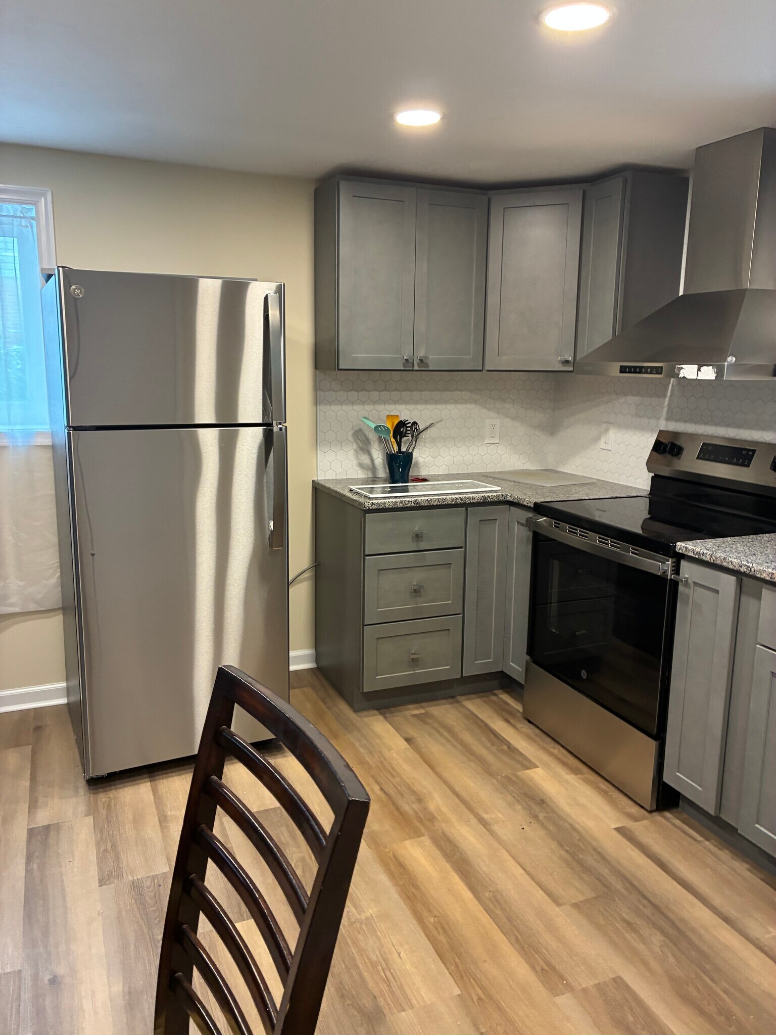 Building Photo - 1006 Willard Dr