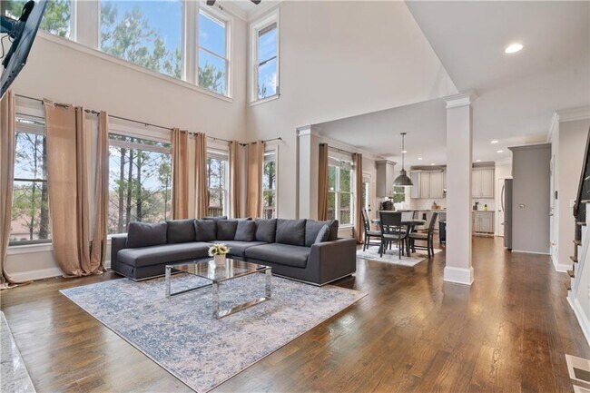 Building Photo - 4402 Income Cir