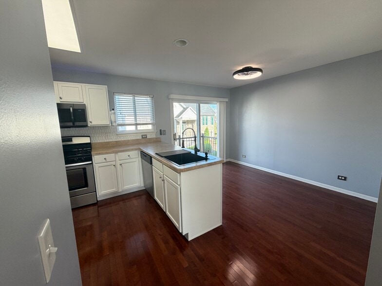 Eat in kitchen - 14707 Paul Revere Ct