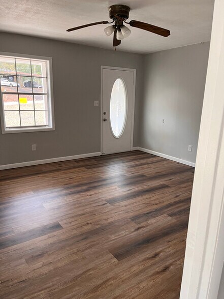 Building Photo - 161 Wooded Ln