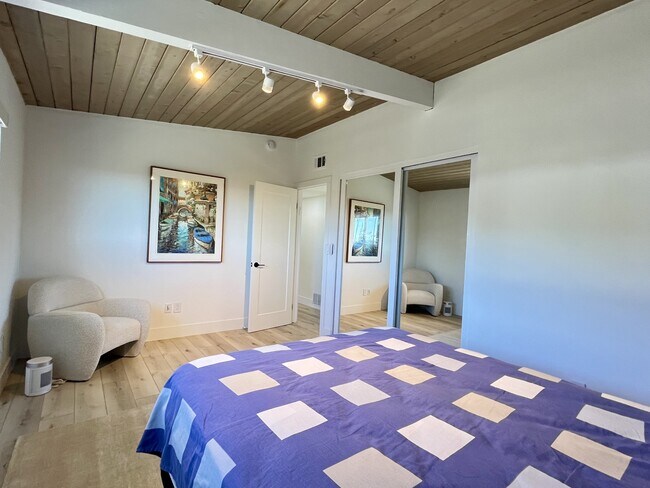 Building Photo - 2503 Aster St