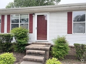 Building Photo - 208 Ivie Ln