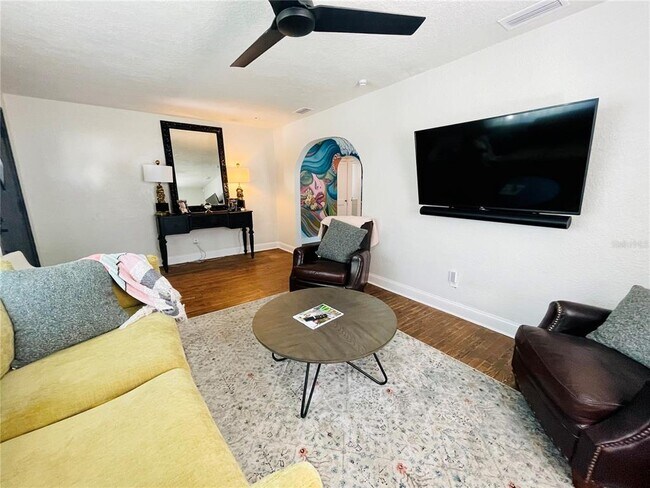 Building Photo - 1118 W Arch St