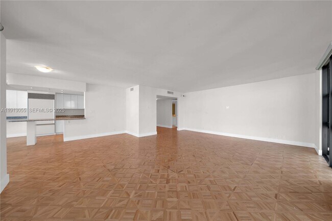 Building Photo - 1111 Crandon Blvd