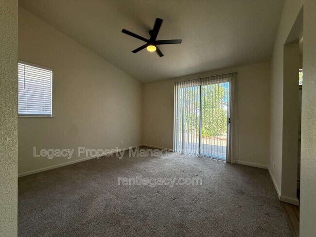 Building Photo - 403 Munden Ct