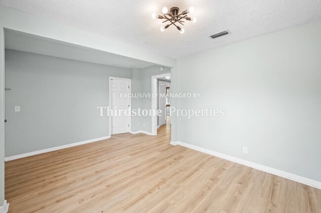 Building Photo - 8057 Oakwood St