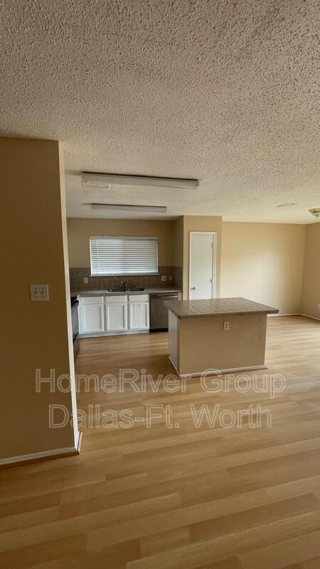 Building Photo - 317 Sweetgum Dr