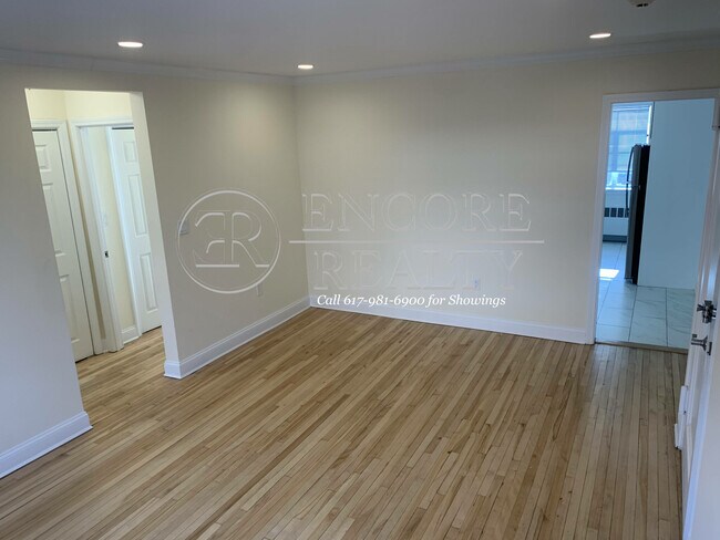 Building Photo - 86 St Paul St