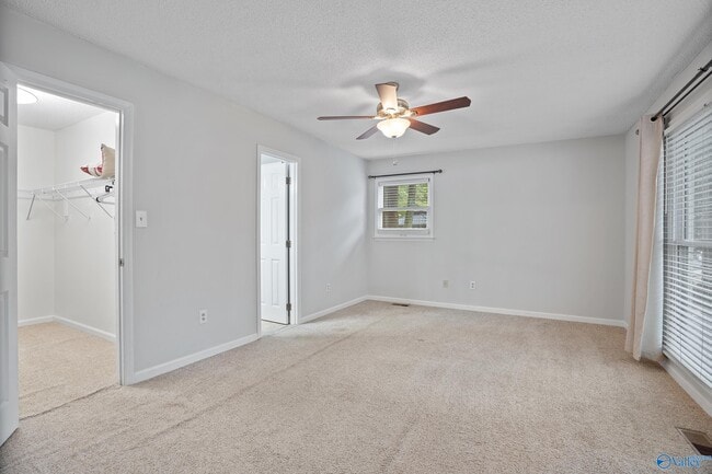 Building Photo - 132 Whisperwood Ln