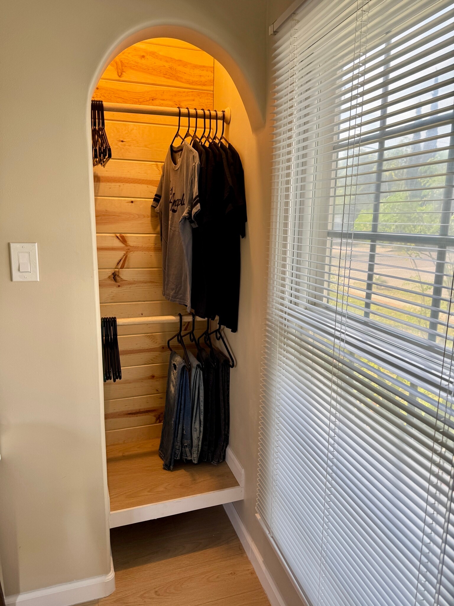 Building Photo - 10443 Califa St