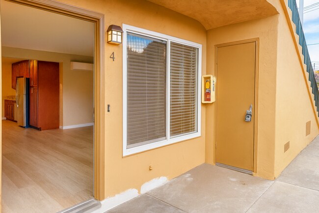 Building Photo - La Mesa Excellent Location 1 bed