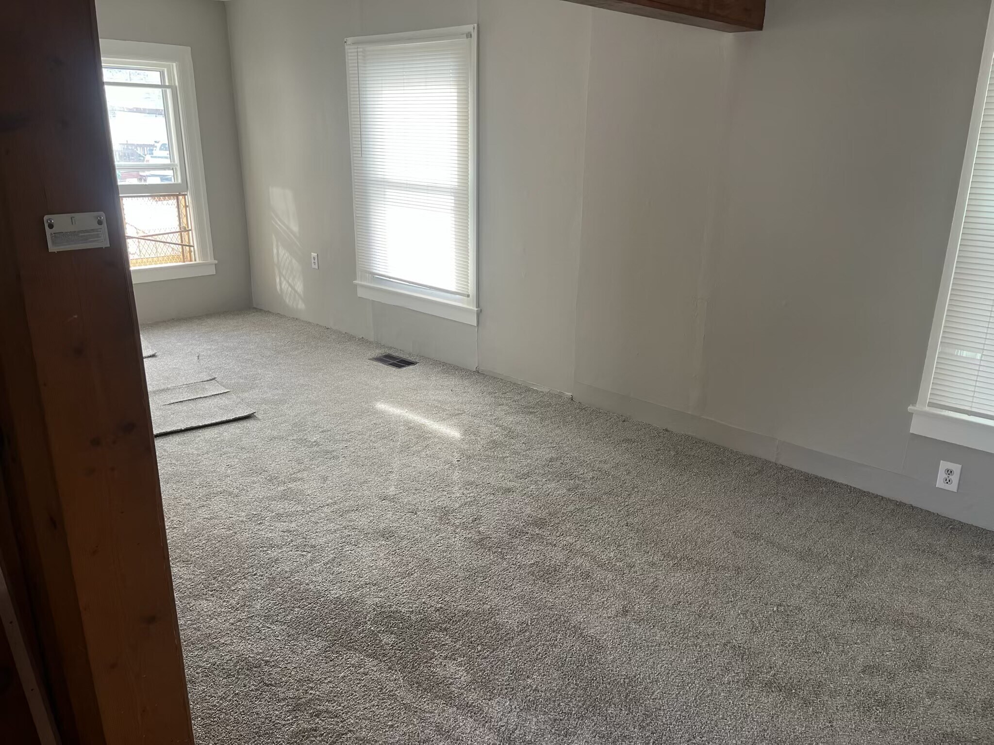 Building Photo - 156 Leach Ave