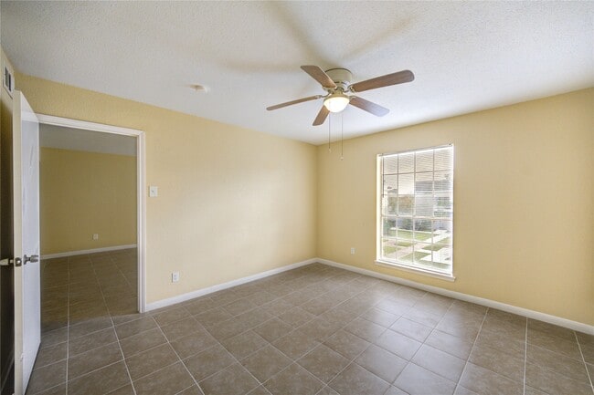 Building Photo - 6606 De Moss Dr