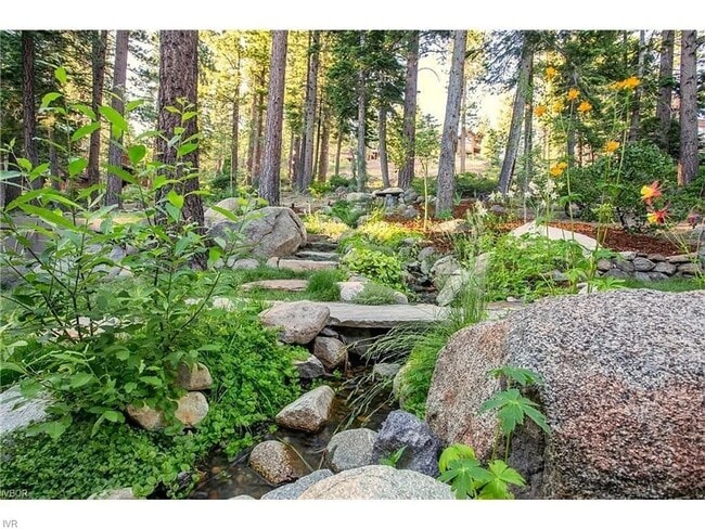 Building Photo - Endless Views of Tahoe