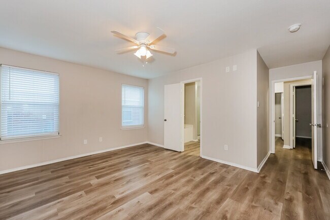 Building Photo - 213 Garden Valley Ln