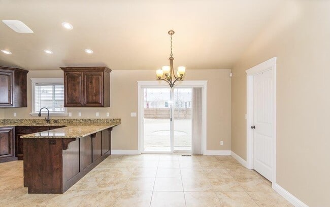 Building Photo - 1466 Chesney Ct